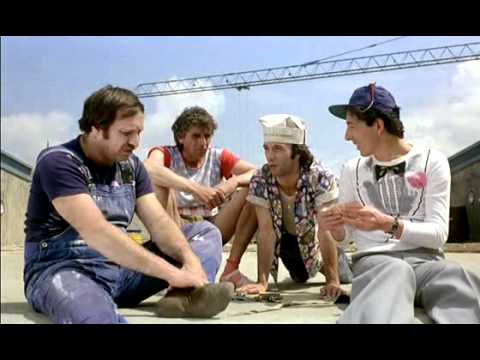 Roberto Benigni - Berlinguer ti voglio bene - 'Il Comunismo, Berlinguer e i debiti di mario'