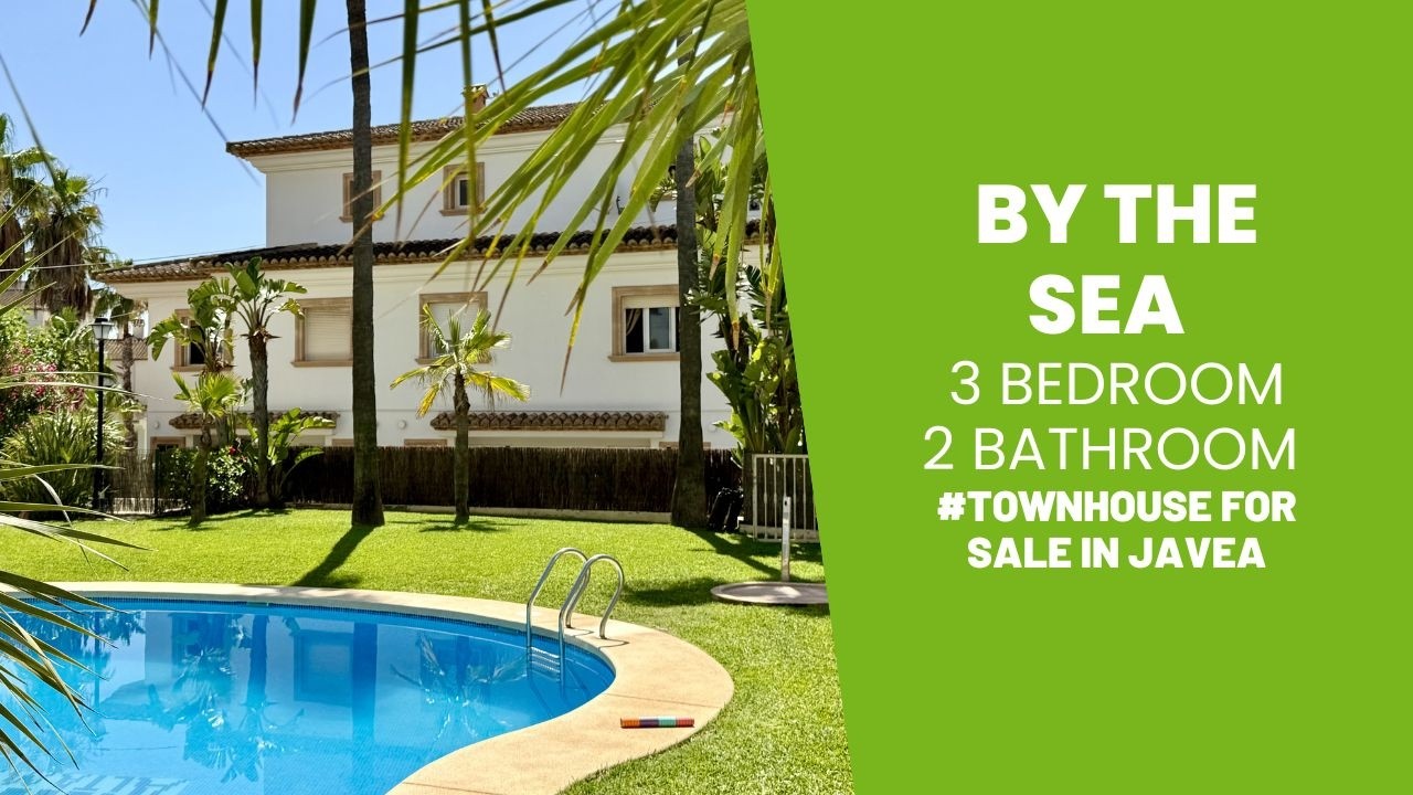 Chalet for sale in Jávea - 1054