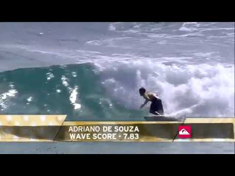 Adriano de Souza encara Brett Simpson e Jordy Smith