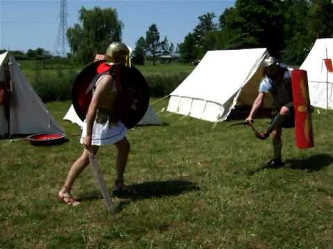 Legionary vs Hoplite