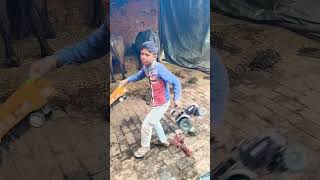 ghadi la lo khilaune la lo 😂 #funny #jcbbaba #compacttractor #comedy #gadiwaladj #minitractor #viral