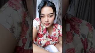 Download lagu It's nice to go out together - Make your widow happy mp3