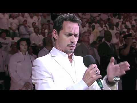 Marc Anthony canta el himno nacional de Estados Unidos, Star-Spangled Banner.