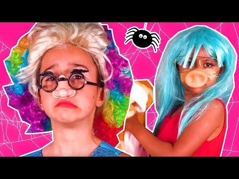 HALLOWEEN PRINCESS COSTUMES COMPETITON 🎃 Princesses In Real Life - Crazy Clown, Trolls + MORE Video