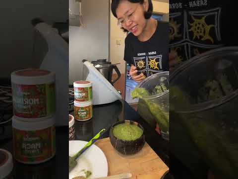 Mint Chocolate Fix Without the Dairy! - Make This Mint Chocolate Chip Smoothie Bowl (raw vegan)