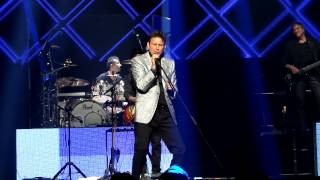 Corey Hart sings Boy in the Box Centre Bell Montreal 2014