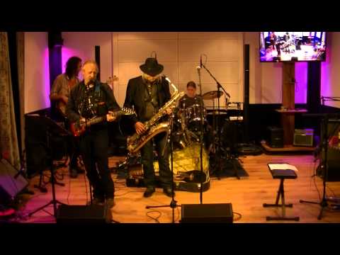 010 Fm c7 24 2 14 Henk Bosman Blues Band and guest By Hans Asselman