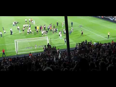 Angers-Sco Montpellier 21.05.2022 : dernier clapping avec les joueurs, Mangani et Traoré avec le kop