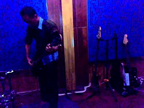 AYO BUNUH DIRI (koma)