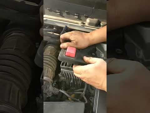 Volvo Xc60 2017 replace Auxiliary battery start/stop #short #mechanic