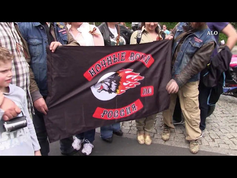 Russischer MC Nachtwölfe am 09  Mai 2015 in Berlin Tiergarten m2v