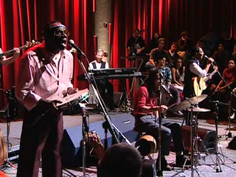 Trio Mocotó - Pensando Nela