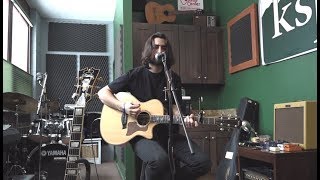 Noah Kahan &quot;Young Blood&quot; KSPN Kitchen Concerts