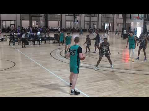 Combine Summer AAU vs Metro Commandos at Phenom Championship`
