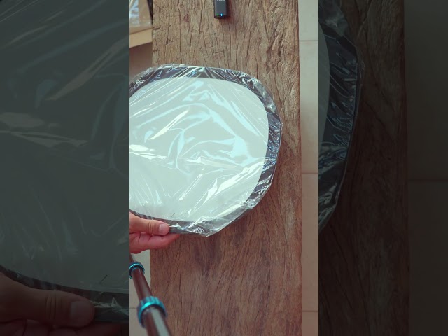 Vídeo relacionado con Tablero de Enfoque de Cámara de 30 CM, Tarjeta de Balance de Blancos Plegable de Doble Cara con Bolsa de Transporte, Tablero de Enfoque Reflector de Reflectancia Gris de