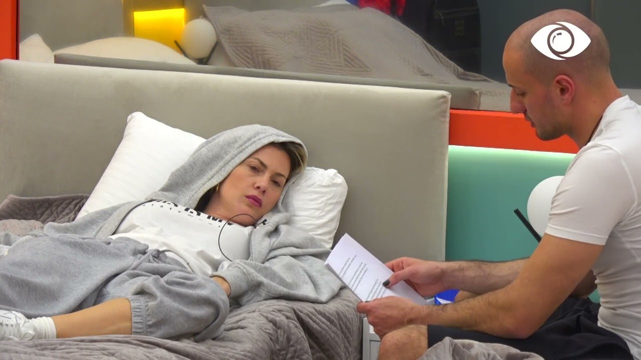 Olta ndihmon Kristin me monologun