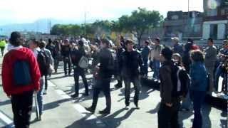 preview picture of video 'ESMAD repele protesta en TransMilenio con gases lacrimógenos'