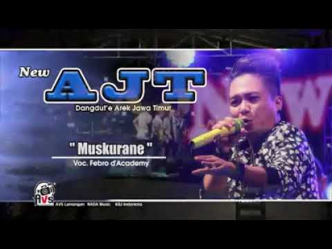 SATU KELUARGA kompak ngeroyok FEBRO D'Academy... Gara2 lagu MUSKURANE