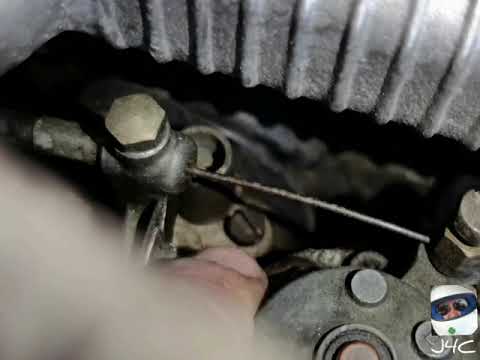 ALFA ROMEO SPIDER AÑO 1987. Limpieza del filtro de gasolina y básico de Carburadores Solex 40.