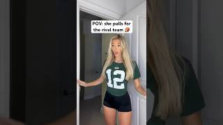 Packers vs Bears fans be like😂🏈 #shorts