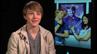 Sterling Knight Gives Details On Dating &amp; StarStruck!