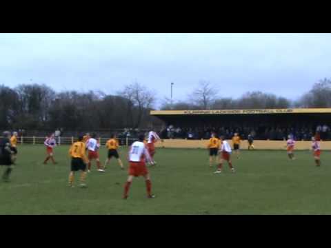 Kilbirnie Ladeside 1 Largs Thistle 3 - 1st Half Highlights