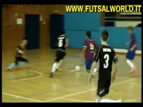 21/10/12 Juniores : Toniolo VS Real Cornaredo . . . . . futsal