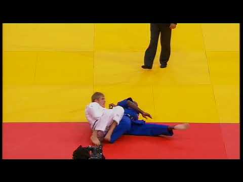 WCS 2011 66 DREBOT Serhiy UKR OVINOU Raymond PNG1