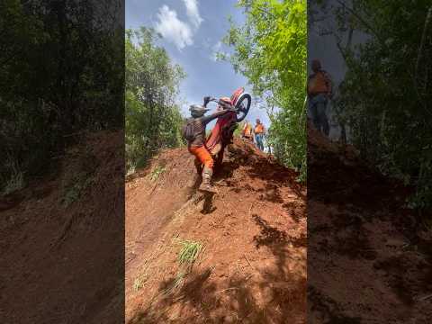 Beta300 no morro do desafio em Jaguapitã-Pr #beta300  #betaracing