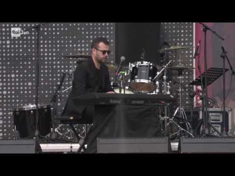 Giovanni Guidi @ 1M2017 - Can't Help fallin' in love with you (Piano Solo)