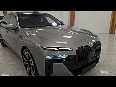 BMW 7-Series STUNNING COLOUR - Image 2