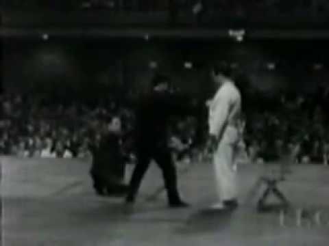 Bruce Lee Knocks Guy Flying With 1 Inch Punch!