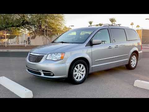 A quick tour of the 2015 Chrysler Town and Country Touring minivan!