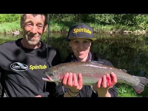 Oppaan kanssa kalassa - Jättihauki Spintubella ja kirjolohia perholla - Eumer Fishing