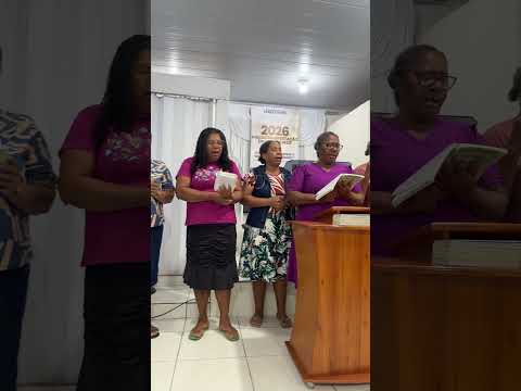 Irmãs de Nova Esperança,Pr Fidélis tocando