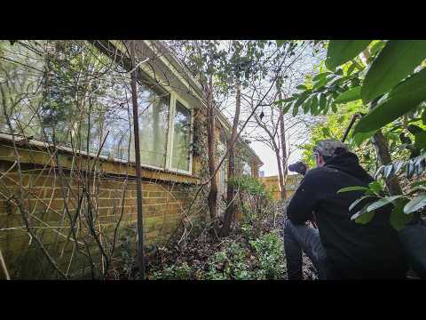 We Found an Abandoned House FILLED with Antiques!