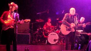 DAVE & PHIL ALVIN: "Truckin` Little Woman", LIVE 2014, Hengelo (Netherlands)