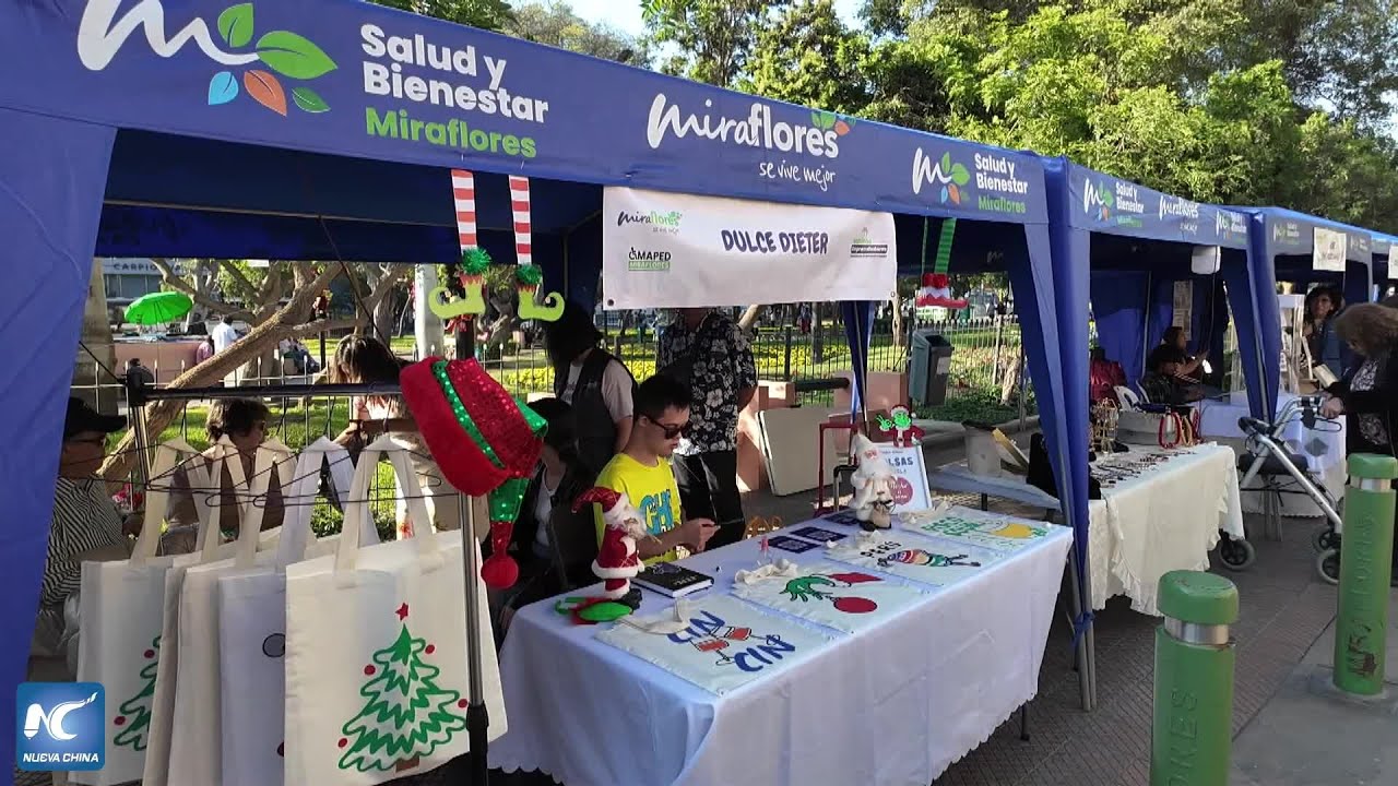 Peruanos con discapacidad comercializan producciones para fortalecer economía familiar