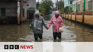 Download lagu Super Typhoon Fung-wong makes landfall in Philippines | BBC News mp3 Download lagu Super Typhoon Fung-wong makes landfall in Philippines | BBC News mp3