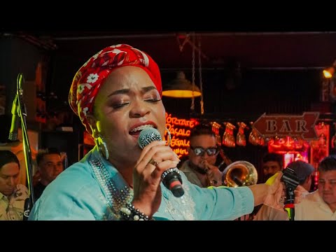 Medley Salsa Romántica #2 - Veruska Verdú (Live Session) 🎤🎼💃