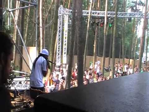 Forward Fever Meets Kenny Knots @ Reggae Geel 2014 /Pt1
