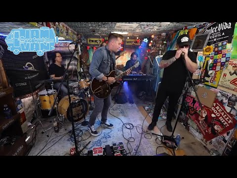 TYLER BOONE - "Short Skirt, Bare Knees" (Live in Los Angeles, CA 2021) #JAMINTHEVAN