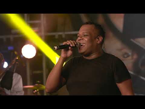 Grupo Senzala - Sobrenatural (Ao vivo)