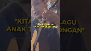 Download lagu LAGU WAJIB ANAK TONGKRONGAN!! #guitar #music #shortvideo #viral #viralshort #viralvideo mp3