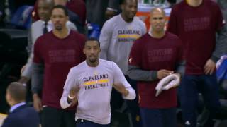 Kyrie Irving Dishes to Tristan Thompson for the Running Jam | 12.29.16