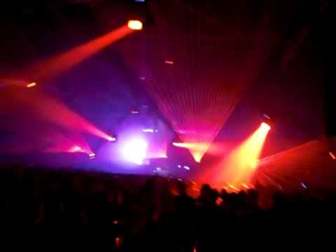 Tyas & Patterson playing Angel (Vandit night remix) @ Trance Energy 2010