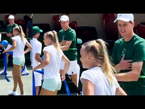 Sinner's Reaction When Stunning Sramkova Came to Train Next to Him | Wimbledon 2025