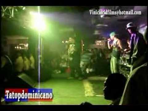 VILLANOSAM TREMENDA ABUSADORA (FOTO CONCIERTO)