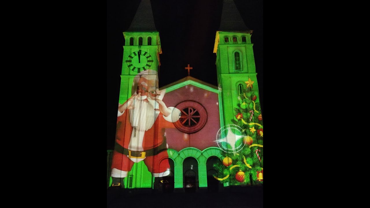 Projeção mapeada em fachadas