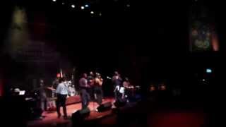 Walkin&#39; in Rhythm - The Blackbyrds